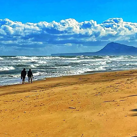 Estupendo En El Grao * غانديا